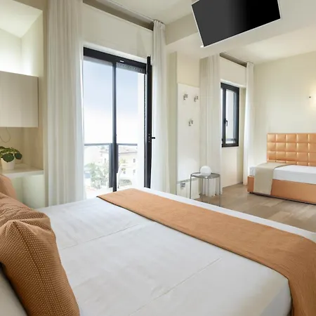 Hotel 2000 3*