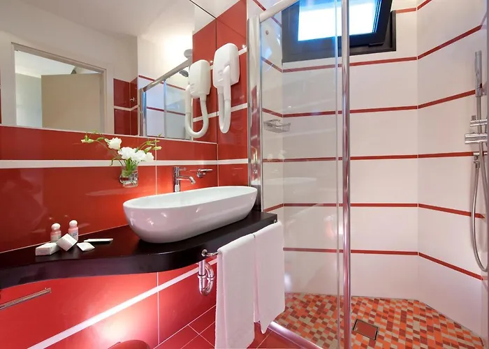 2000 3* Риччоне