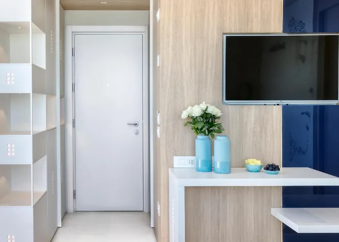 2000 Отель Риччоне