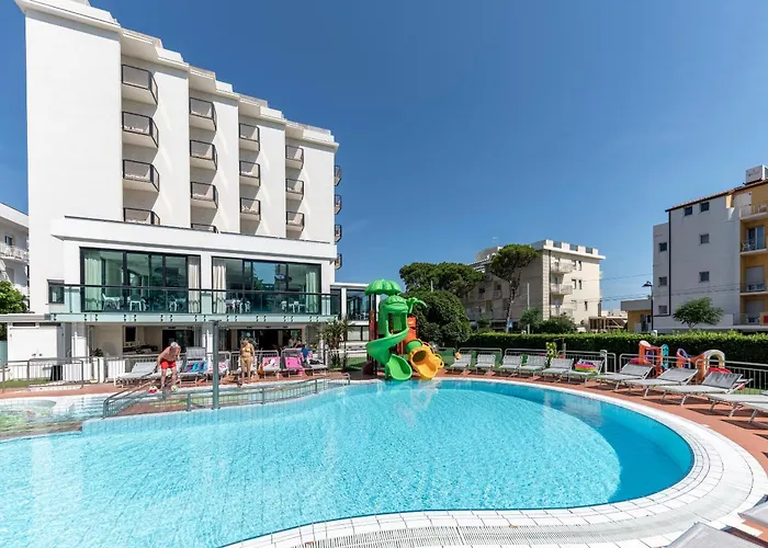 2000 3* Риччоне